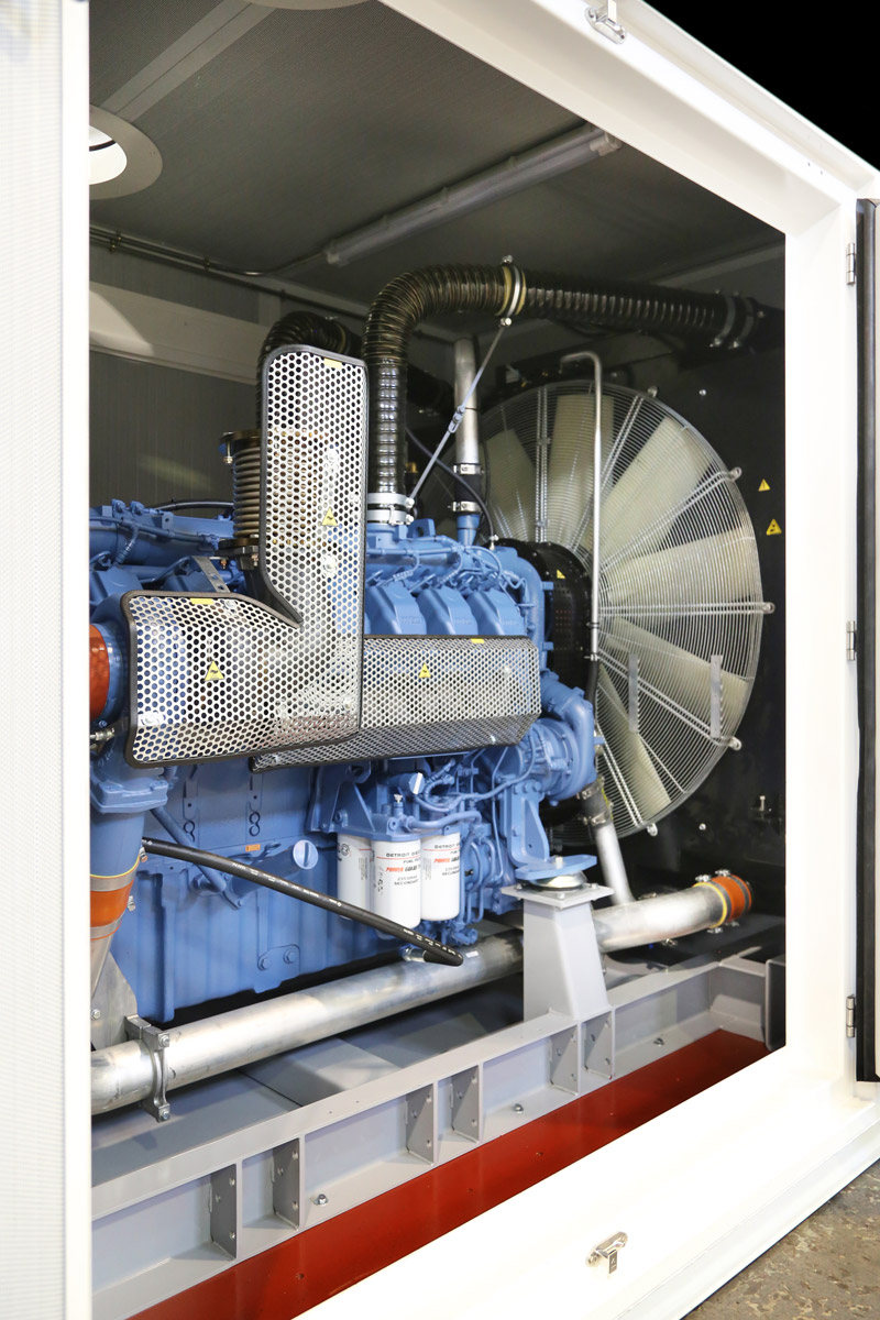 grupos electrogenos superinsonorizados motor lateral mercado chileno Genesal Energy