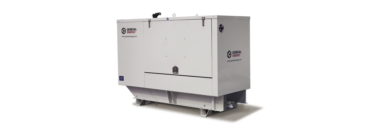 Grupo electrógeno móvil para eventos diseñado por Genesal Energy, con estructura compacta y ligera para facilitar su transporte e instalación.
