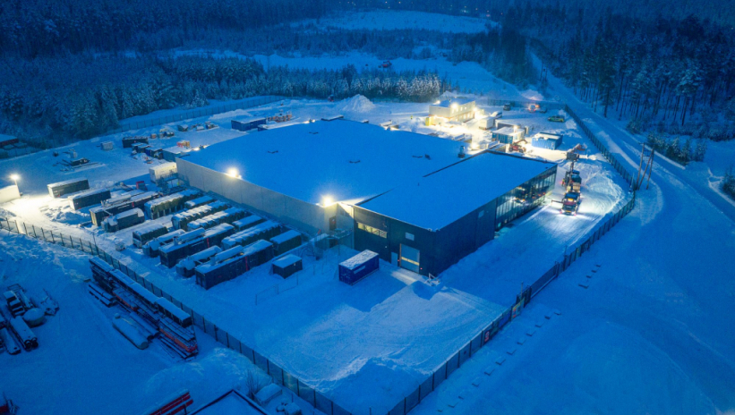 Data Center in extreme climate with Genesal Energy generator sets operating under snow and low-temperature conditions.
